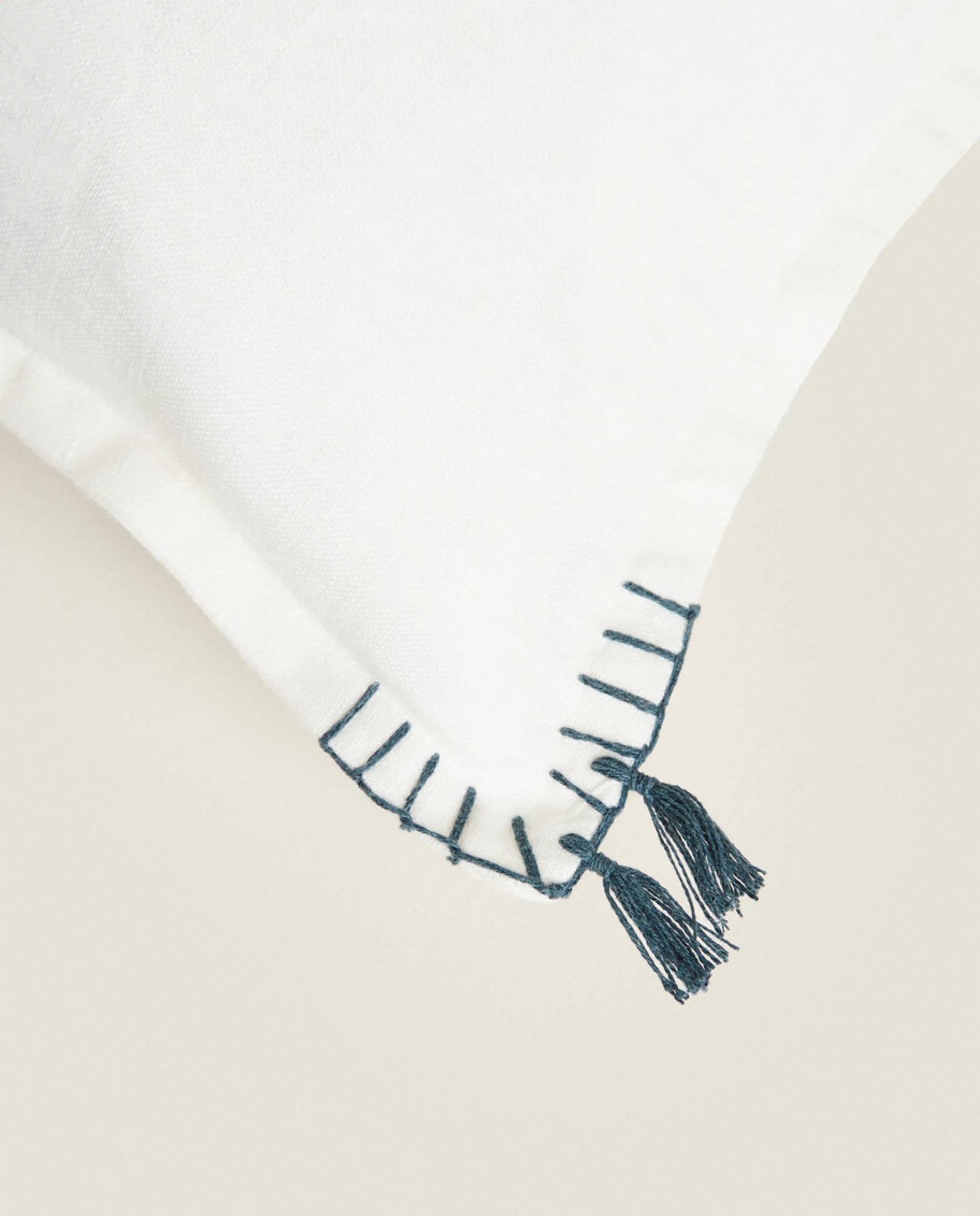 Solid*ZARA Home Backstitched Throw Pillow Cover Cream