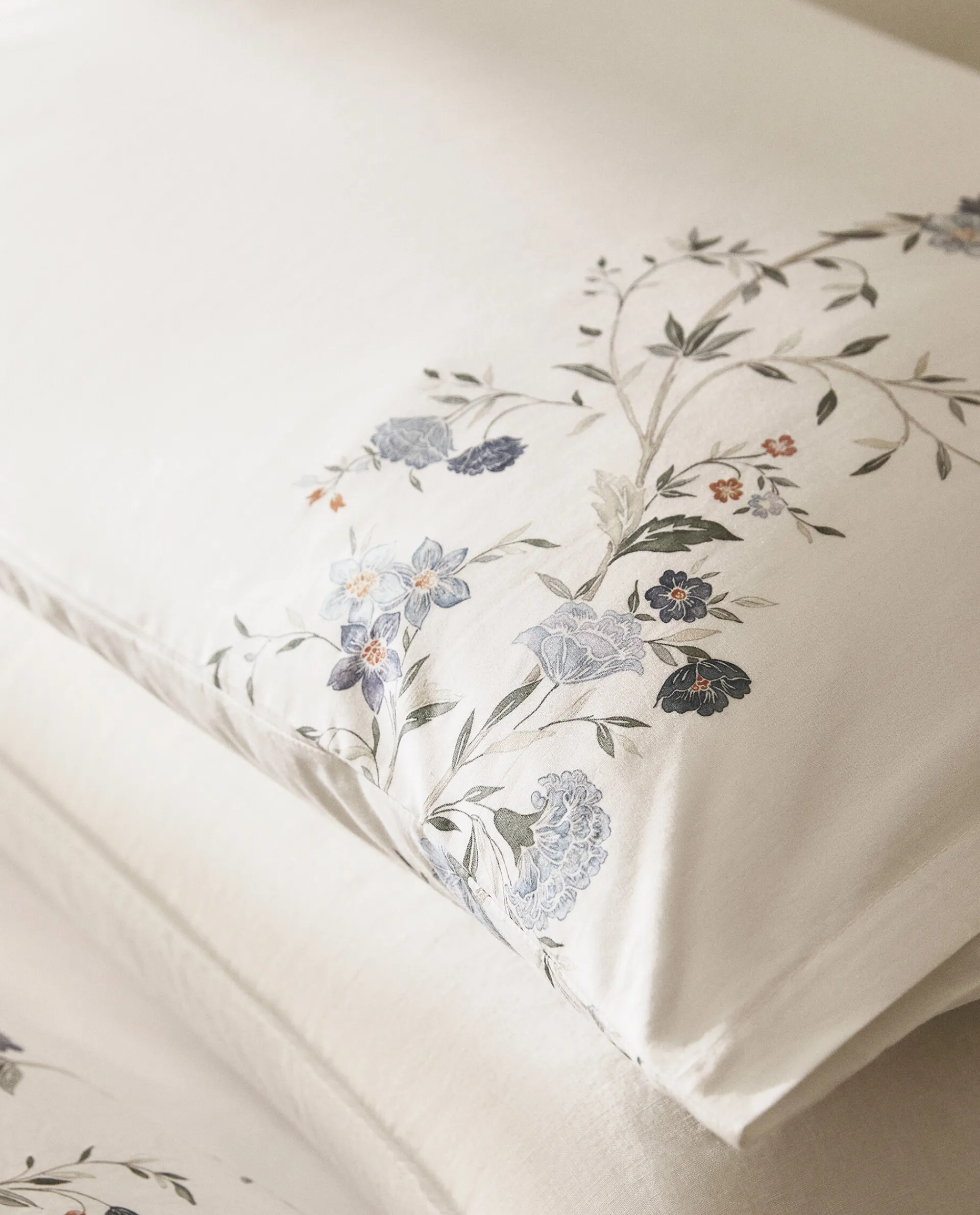 Pillowcases*ZARA Home Blue Flowers Pillowcase Oyster White