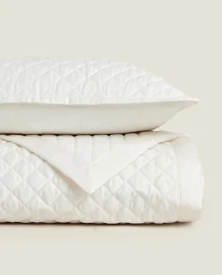 Quilts*ZARA Home Diamond-Pattern Quilt Cream