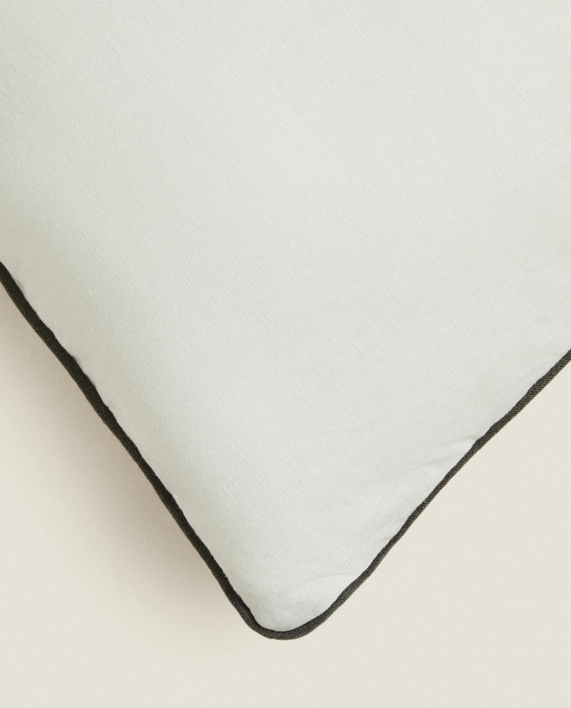 Solid*ZARA Home Linen Seat Cushion White