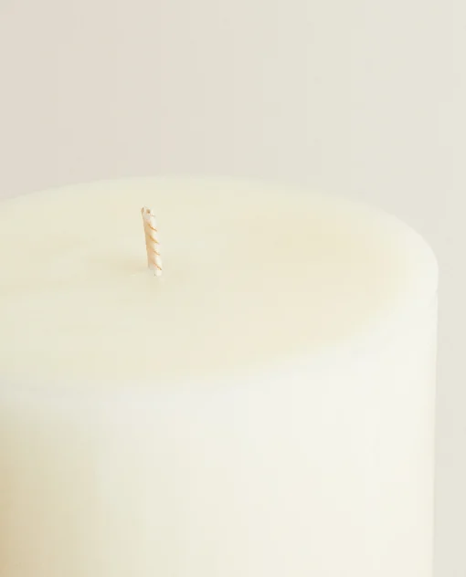 Candles*ZARA Home Long Cylinder Candle White