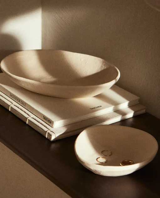 Trays And Small Change Holders*ZARA Home Metal Tray Cream