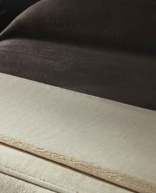 Blankets*ZARA Home Short Faux Fur Blanket Oyster White