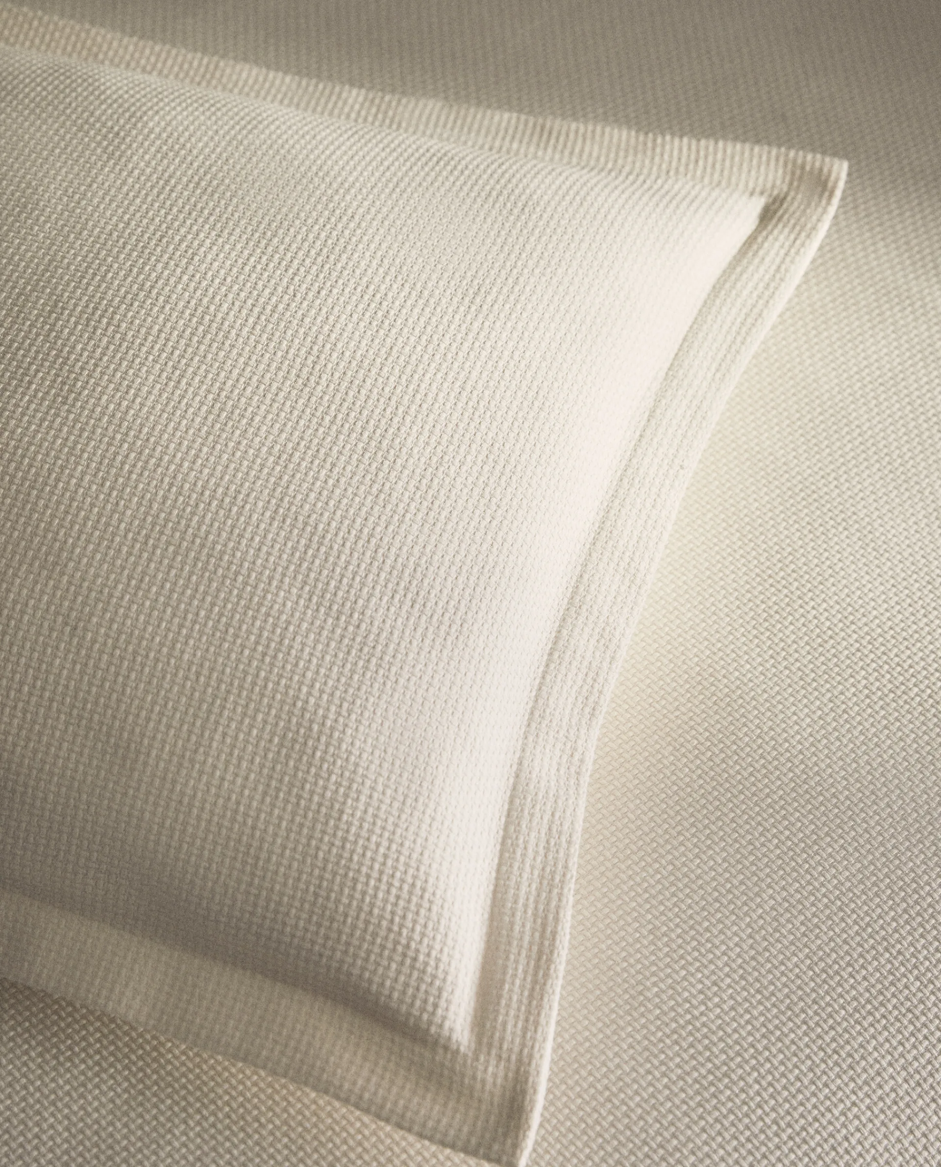 Bedspreads*ZARA Home Textured Throw Pillow Cover White