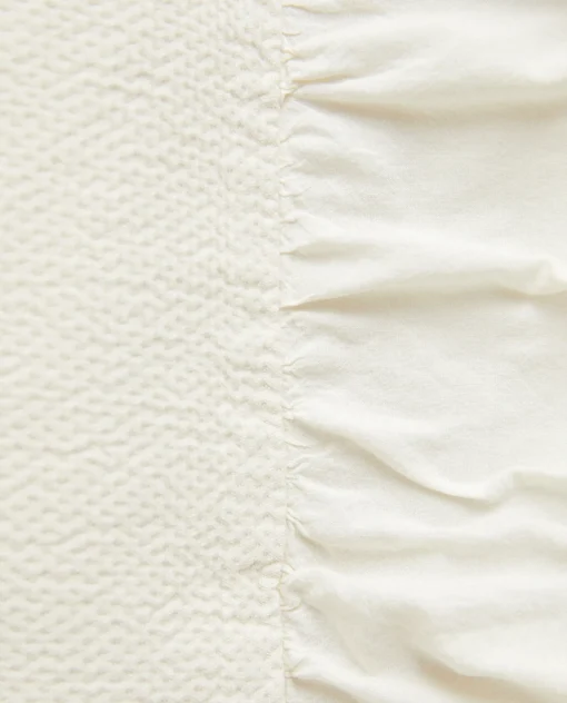 Bedspreads*ZARA Home Throw Pillow With Ruffle Trim Cream