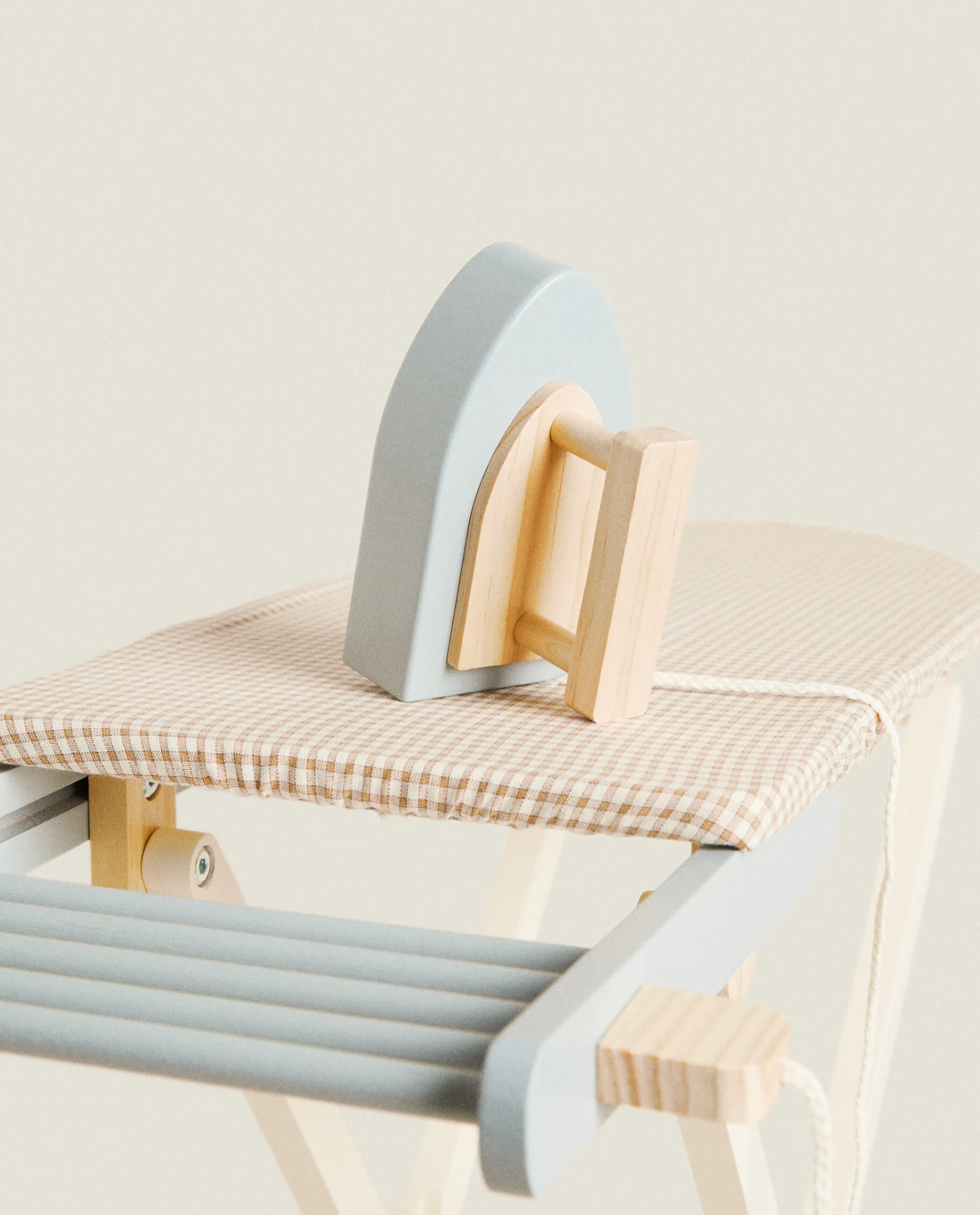 Playing*ZARA Home Toy Ironing Set Cream