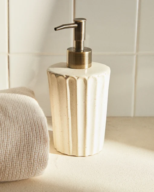 Dispensers*ZARA Home Wavy Ceramic Soap Dispenser 4-111